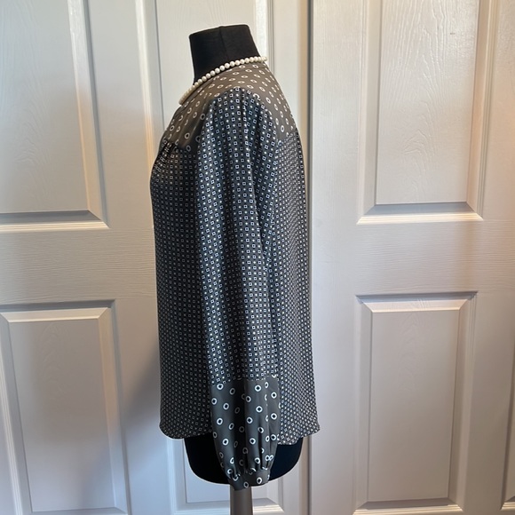 NYDJ BLOUSE SIZE XS - Picture 2 of 8